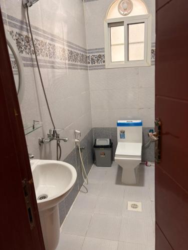 One-Bedroom Apartment image 1