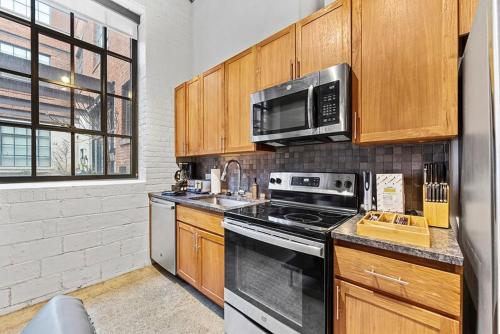 Brooklyn Style Loft l DT l Parking l Cafe, Cleveland (photo 10)