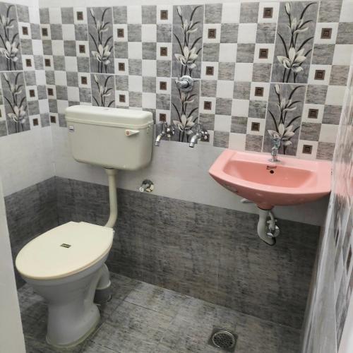 Ebenezer Stay - image 4