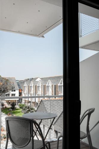 Superior Double Room with Garden View image 5