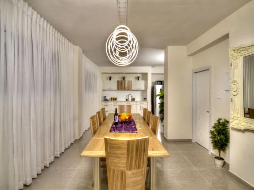 הבית בעתיקה in Kiryat Breslav