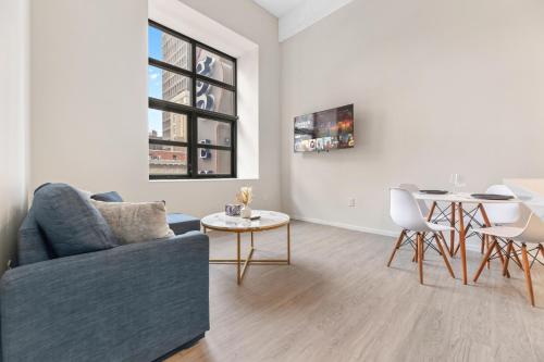 Luxury DT Condo l Playhouse Square l Fast W-Fi, Cleveland (photo 6)