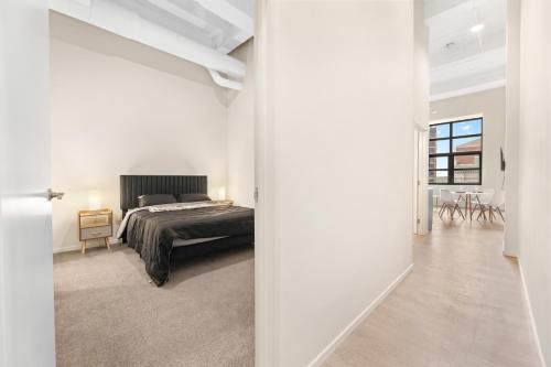 Luxury DT Condo l Playhouse Square l Fast W-Fi, Cleveland (photo 9)