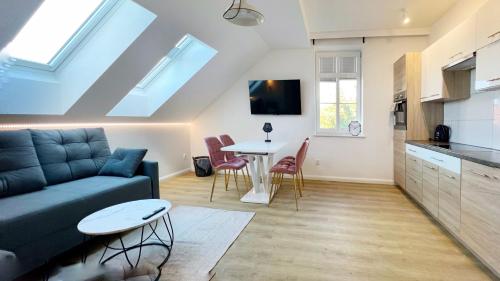 2 bedrooms, 3 beds