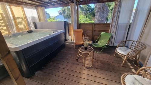 Cabana & Loft South Side - Close to Highway A6 in Crêches-sur-Saône