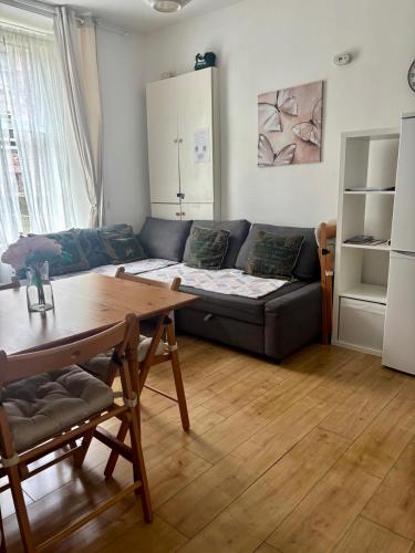 Edinburgh Central Apartment - image 11