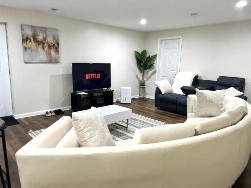 Home in Pasadena in Glen Burnie
