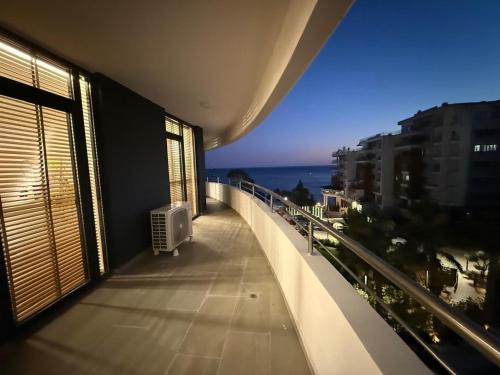 Three mirrors Currila beach Durres - image 4