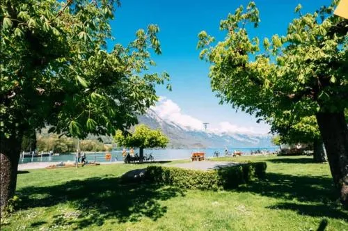 Lakeside Lela Apartment near Interlaken in Bönigen, Schweiz