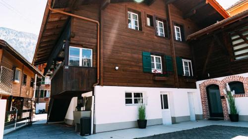 Lakeside Lela Apartment near Interlaken in Bonigen