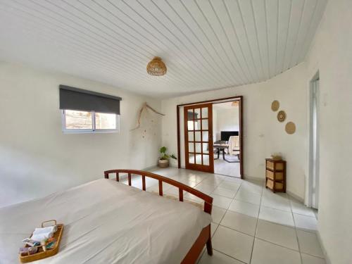 One-Bedroom Apartment image 10