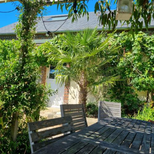 Kert, Chambre et animaux de la ferme in La Ferte-Frenel