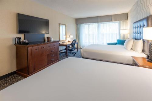 Drury Plaza Hotel St. Louis Chesterfield - image 11