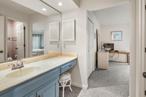 Tilghman Lakes B3 Condo - image 9