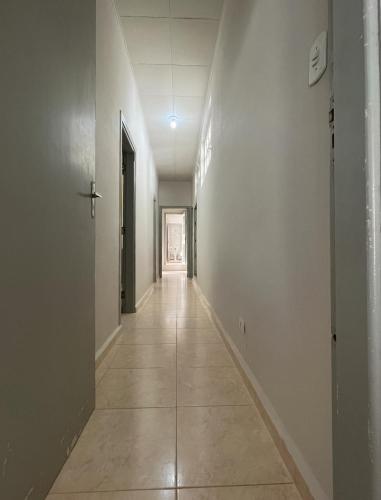 Casa grande e arejada ao lado da praia! in 梦幻海滩