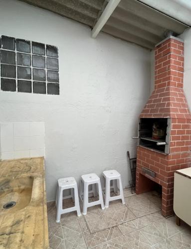 Casa grande e arejada ao lado da praia! in 梦幻海滩