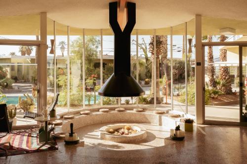 Előcsarnok, Hope Springs Resort in Desert Hot Springs (CA)