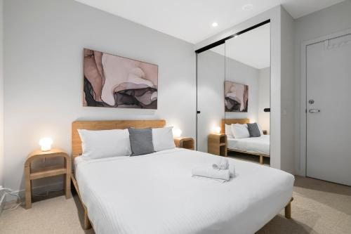 Stylish, Modern and Central Apt with Balcony and WiFi, Melbourne (photo 7)