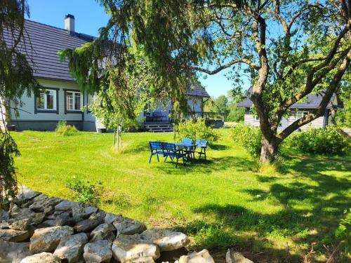 Saadumäe Holiday House (Saadumae Holiday House) in Saaremetsa