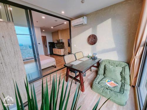Sweet Nest 1, Kon Rung (1)