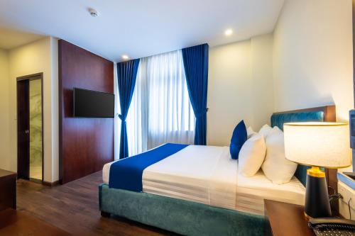 room detail thumbnail 0