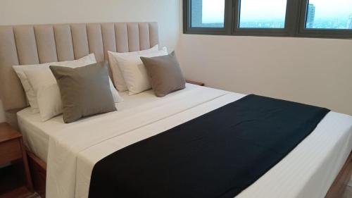 One-Bedroom Apartment with Balcony image 10