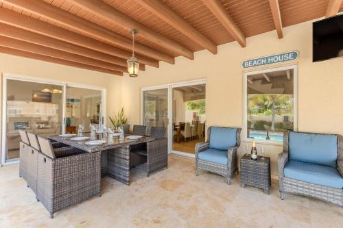 5 min to the Beach Happy Aruba Villa by Bocobay - image 4