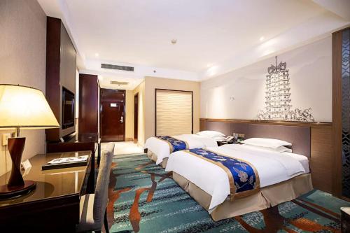 Nanbian Fengchegel International Hotel in Guancheng