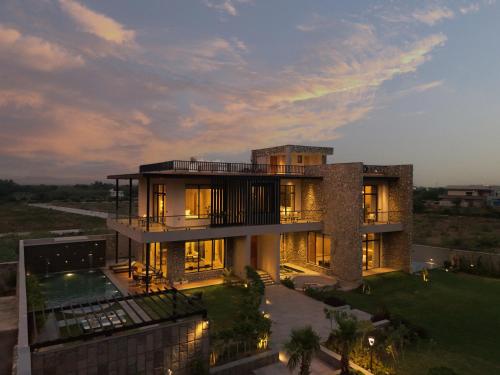 SaffronStays Abhinandan Villa