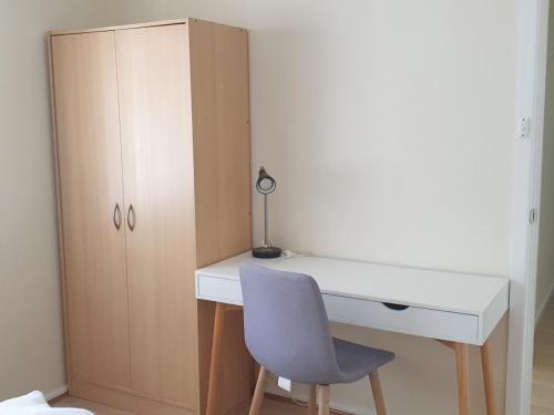 Tranquil Retreat -short walk to Train Station in Croydon