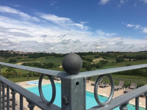 Rõdu/terrass, NaturalMente Wine Resort in Agliano Terme