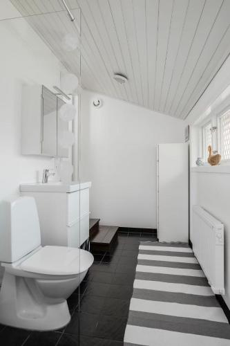 Charmig Villa bredvid sjön Örlen (Charmig Villa bredvid sjon Orlen) in Orlebadet