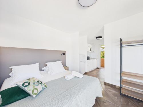 1 queen bed