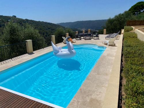 Villa avec piscine chauffée Nice collines, Nice (photo 5)