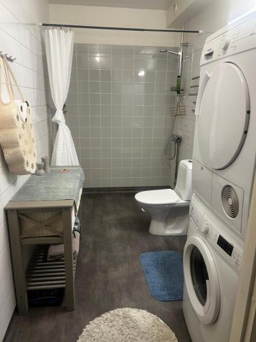 Comfortable room in Stockholm - Close to central Stockholm, Stockholm (photo 10)