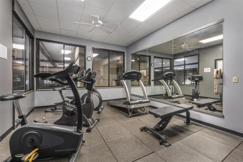 Best Western Angus Inn - image 6