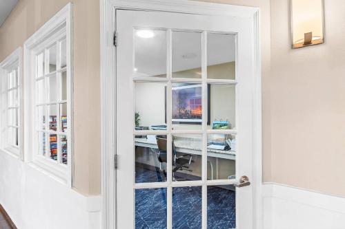 Comfort Suites Mobile East Bay - image 3