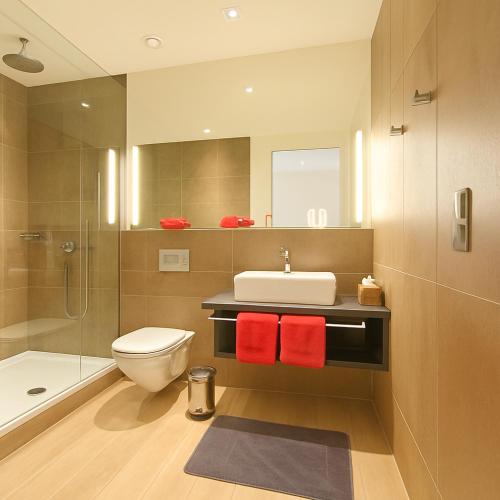 ฝักบัว, Steiners Business Hotel - Self Check-In in พเฟ็ฟฟิคเคอะ