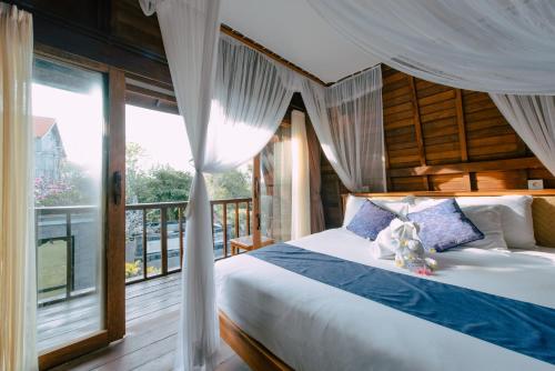 Villa with Private Pool image 10