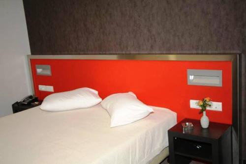 Hotel Des Roses - image 4