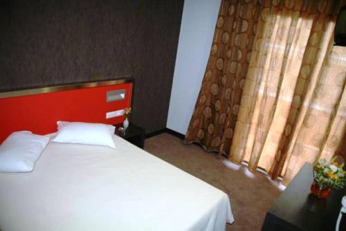 Hotel Des Roses - image 10