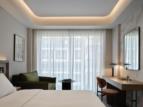 room detail thumbnail 1