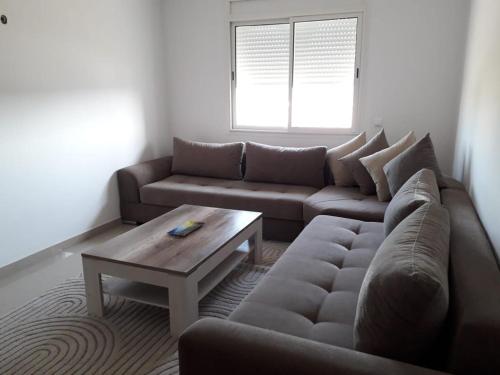 Appartement neuf, lumineux et calme, entierement meuble in Gzennaia