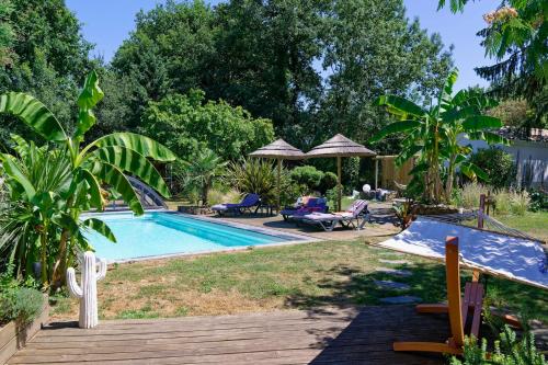 Mas des Vignes Piscine chauffée chambre d'hôte Chaillé-sous-les-Ormeaux