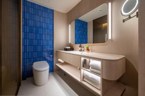 Twin Room room in Crystal Hotel Qingdao The Mall of Splendors