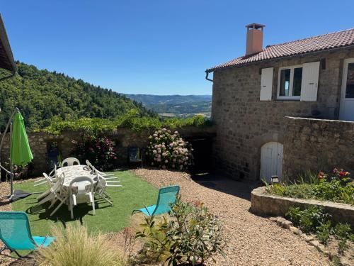 Les Gites de Costerousse - Ardèche gîte à louer La Frachisse
