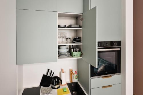 Premium 1BR Historic Building 5 min Old Town, Riga (foto 7)
