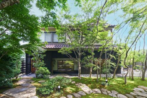 SHELTER,青野原 絵画のような日本庭園貸切Villa 檜サウナ