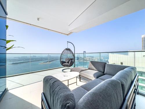 Luxury Stay, 3BR Palm View, Beach Vista, Dubaj