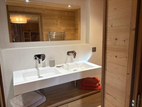 Chalet Saint François, appartement privatif pour 4 personnes à Montriond, entre Lac & Ski ! (Chalet Saint Francois, appartement privatif pour 4 personnes a Montriond, entre Lac & Ski !) in Montrionda